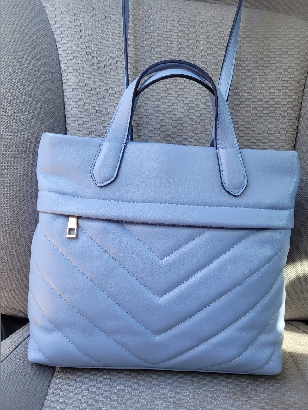 Women's Quilted Light Blue Tote Bag - Stylish Everyday Carry Backpack